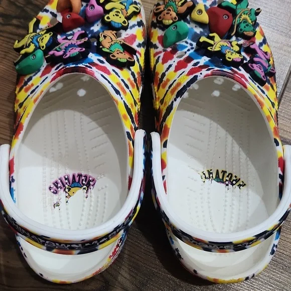 Crocs Rare Grateful Dead X Chinatown Market Tie Dye Dancing Bear Jibits W7 M5 - Picture 3 of 10